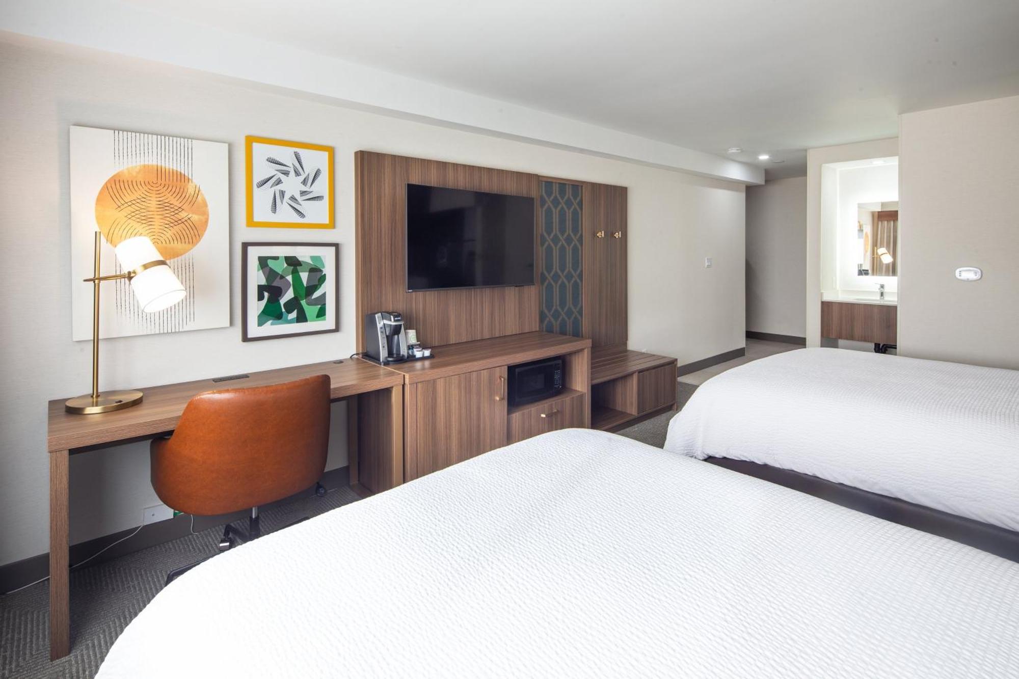 Holiday Inn Hinton By Ihg Экстерьер фото