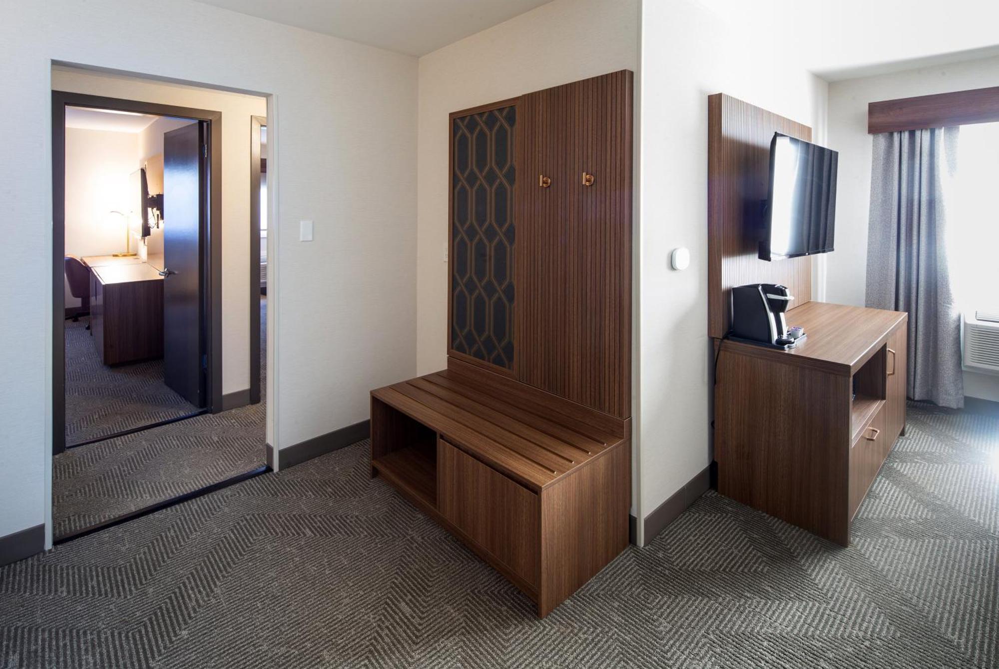 Holiday Inn Hinton By Ihg Экстерьер фото