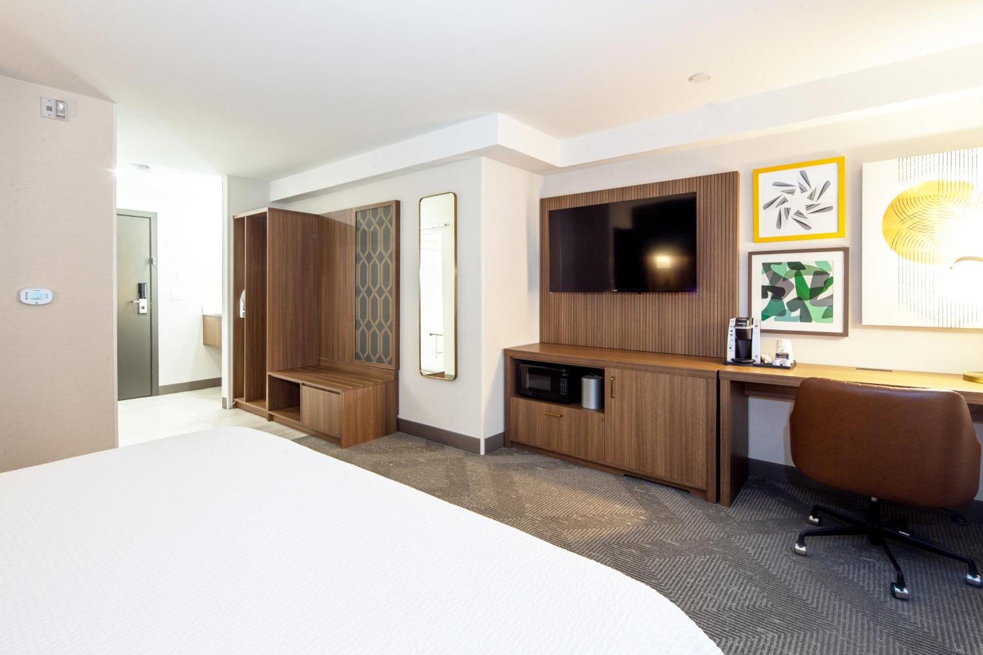 Holiday Inn Hinton By Ihg Экстерьер фото