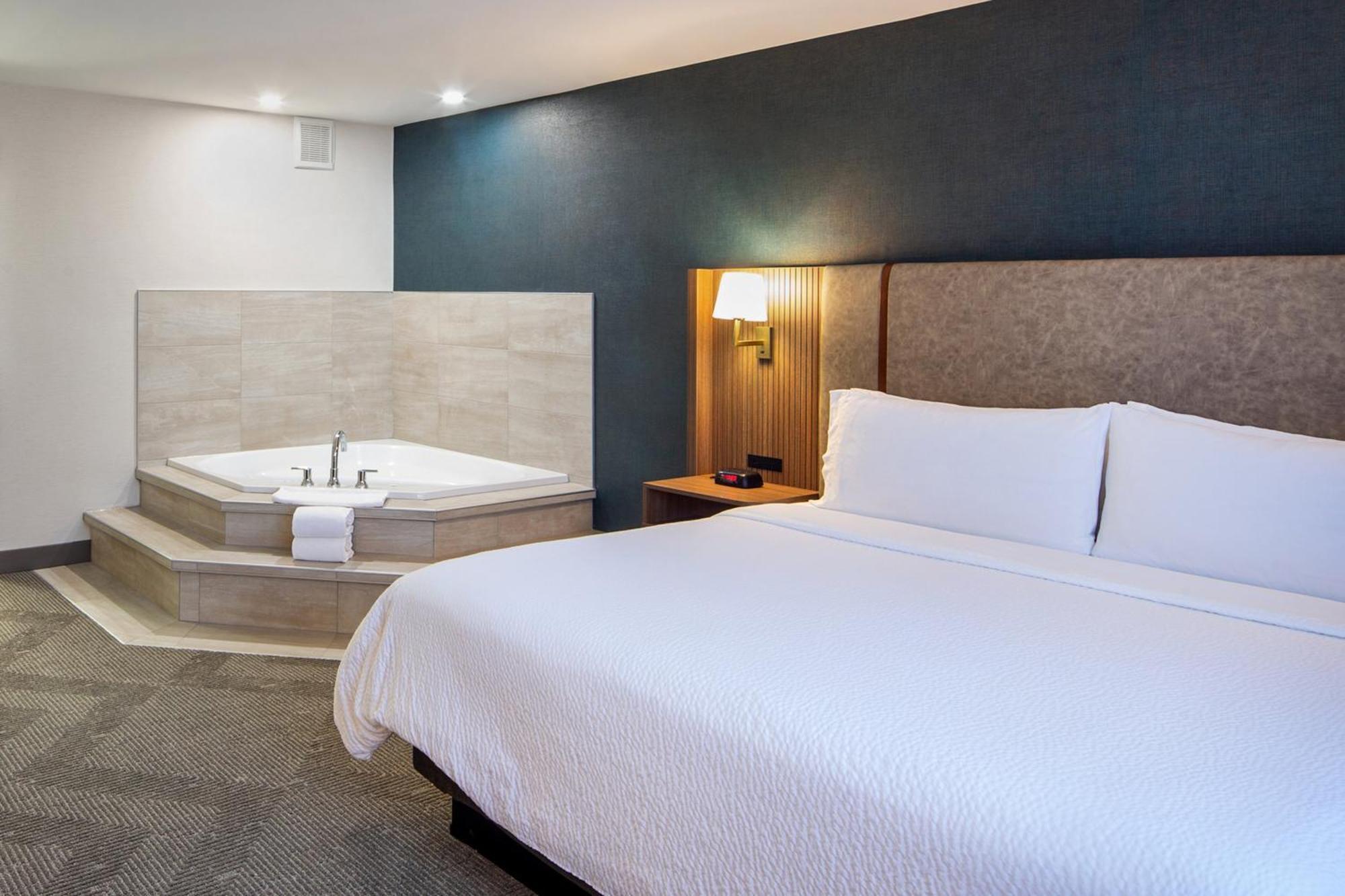 Holiday Inn Hinton By Ihg Экстерьер фото